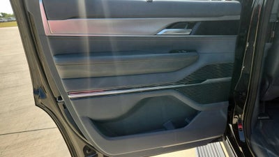 2023 Jeep Grand Wagoneer Series II