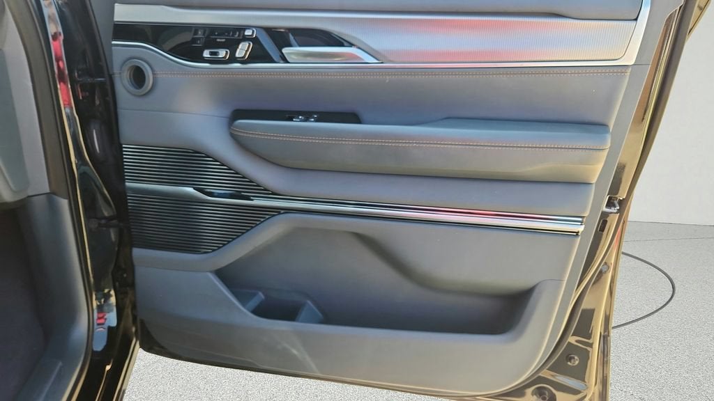 2023 Jeep Grand Wagoneer Series II