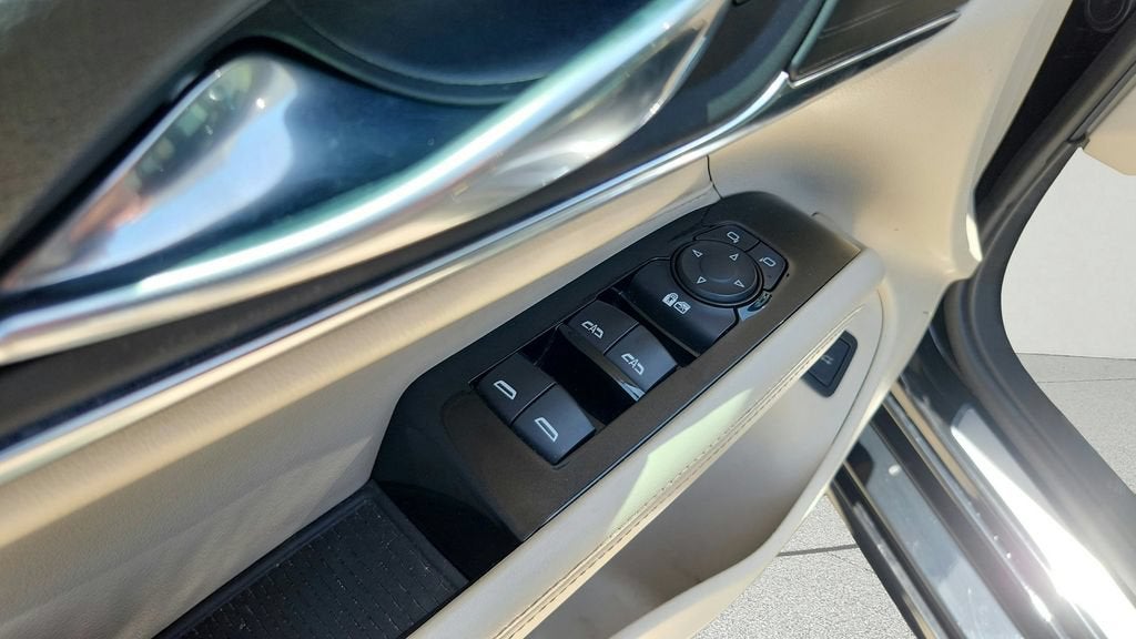 2023 Cadillac CT4 Luxury