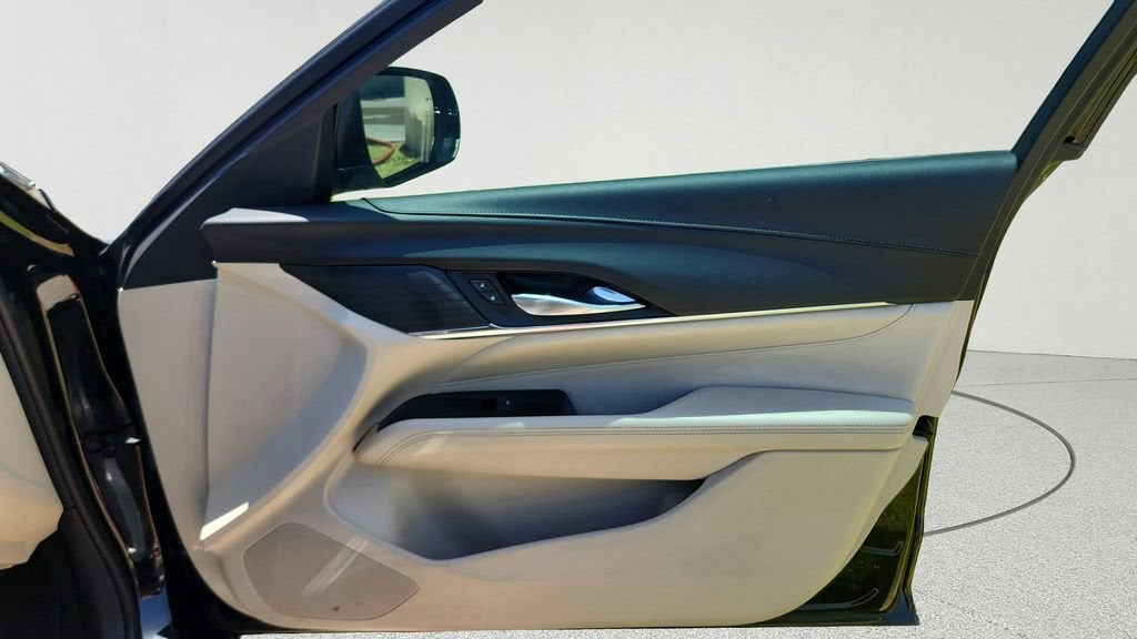 2023 Cadillac CT4 Luxury