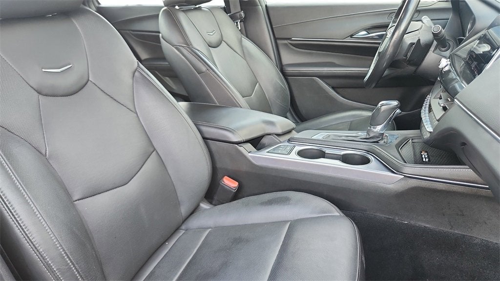 2023 Cadillac CT4 Premium Luxury