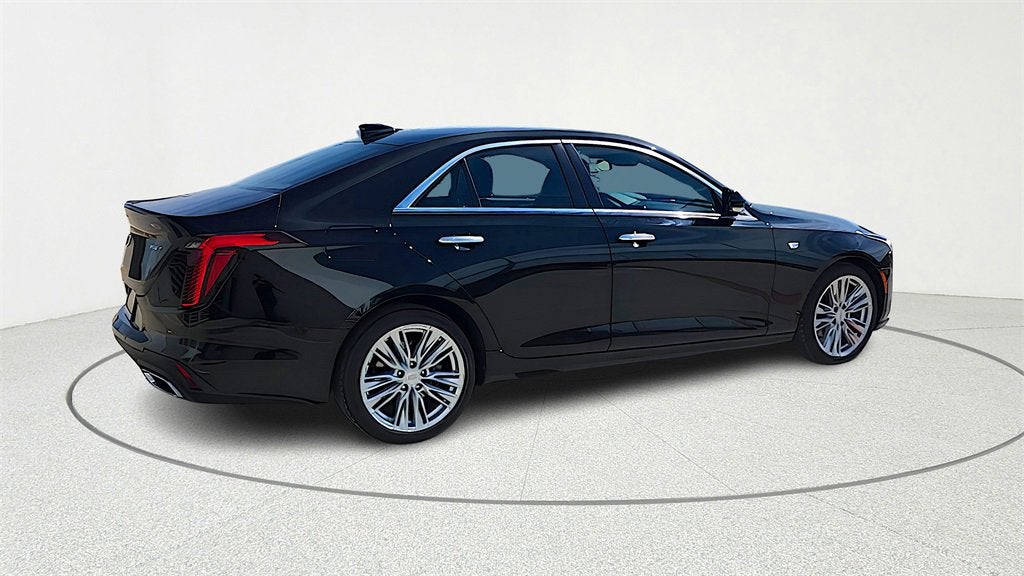 2023 Cadillac CT4 Premium Luxury