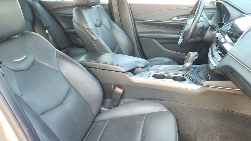 2023 Cadillac CT4 Premium Luxury