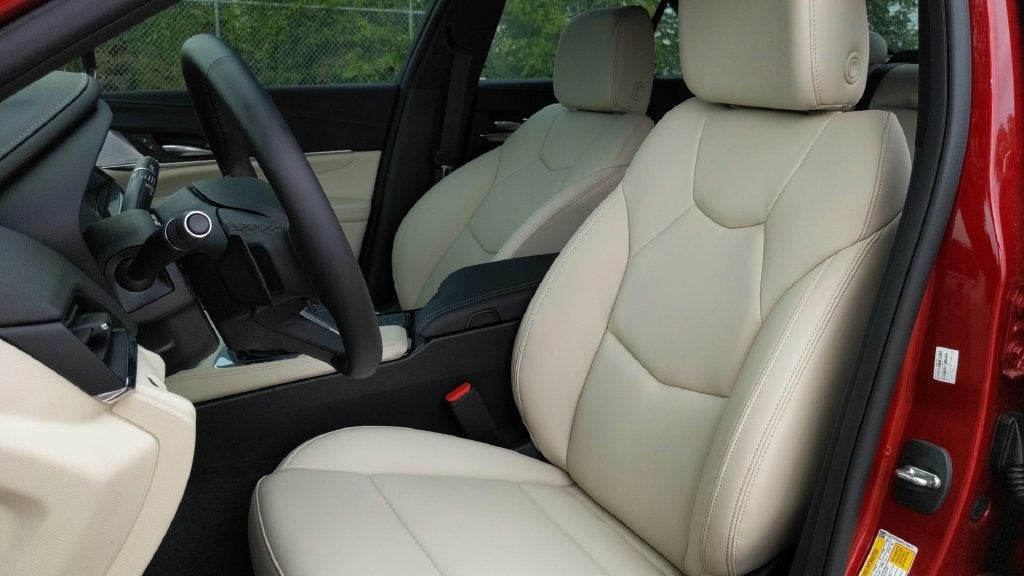 2023 Cadillac CT4 Luxury