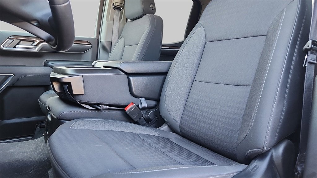 2022 Chevrolet Silverado 1500 LT (2FL)