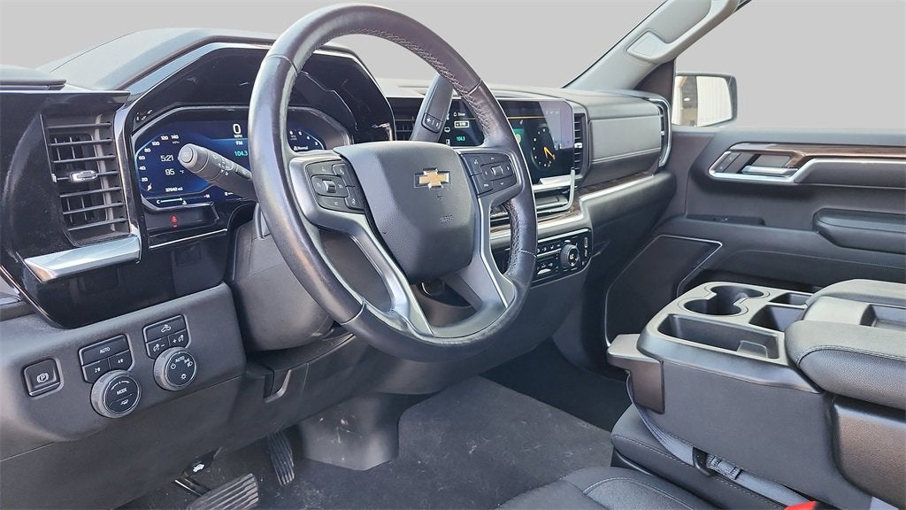 2022 Chevrolet Silverado 1500 LT (2FL)