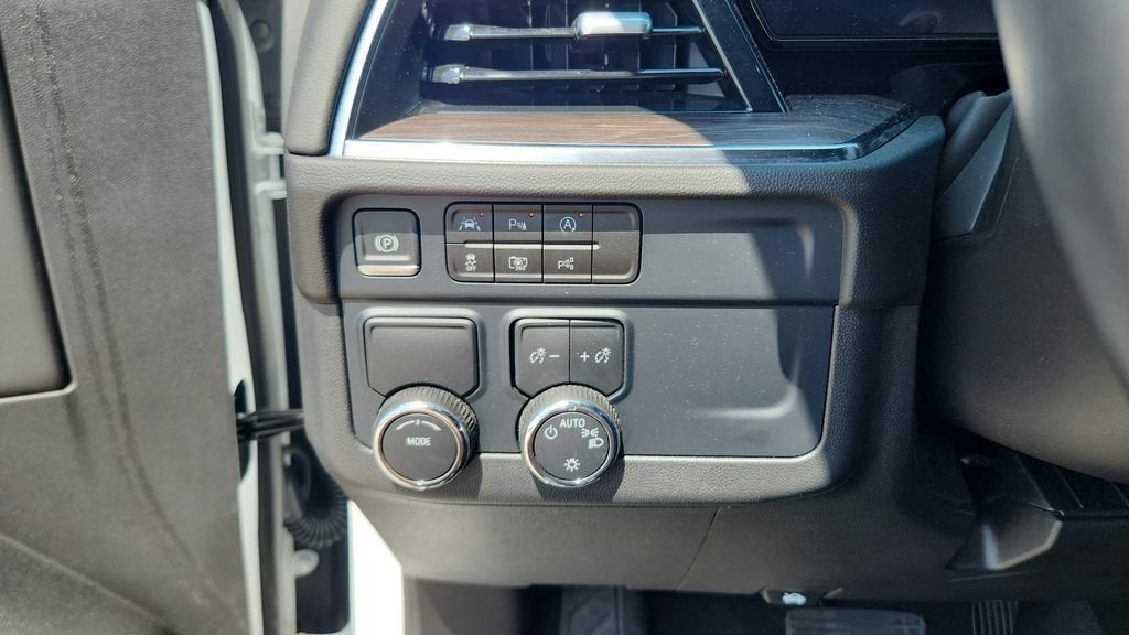 2025 Chevrolet Tahoe LS