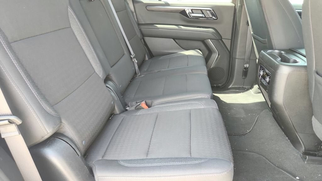 2025 Chevrolet Tahoe LS