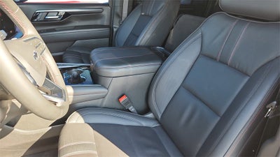 2025 Chevrolet Suburban RST