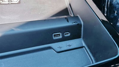 2025 Chevrolet Suburban RST