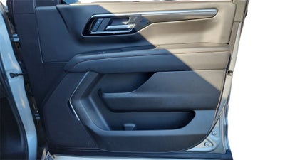 2025 Chevrolet Suburban RST