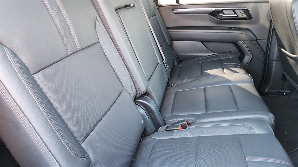 2025 Chevrolet Suburban RST