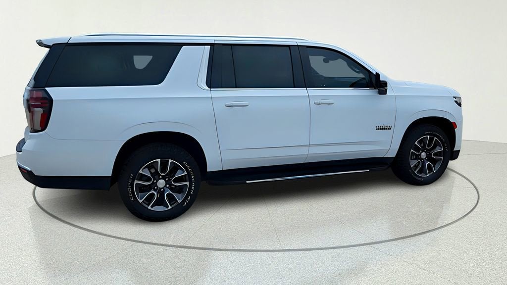 2023 Chevrolet Suburban LT