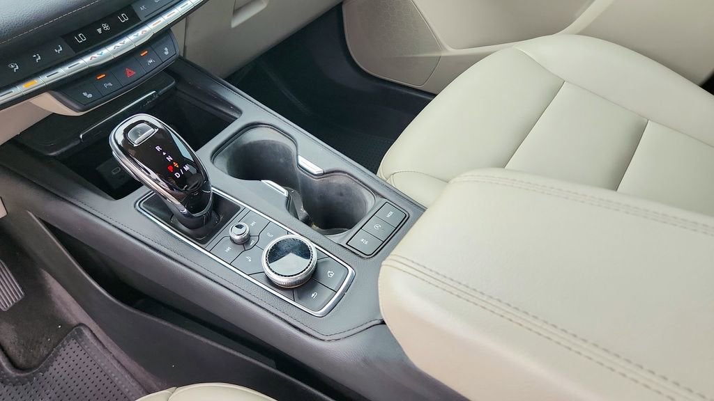 2023 Cadillac XT4 Luxury
