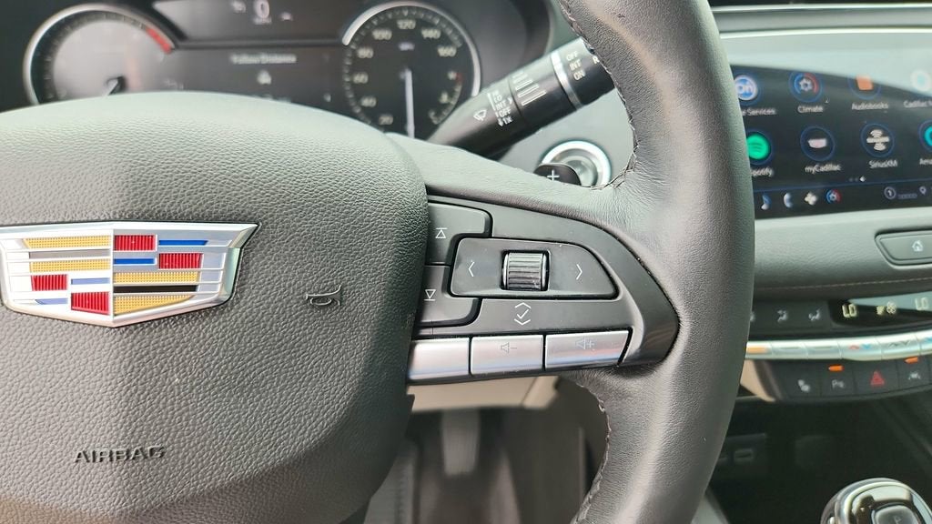 2023 Cadillac XT4 Luxury