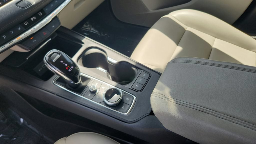 2022 Cadillac XT4 FWD Luxury