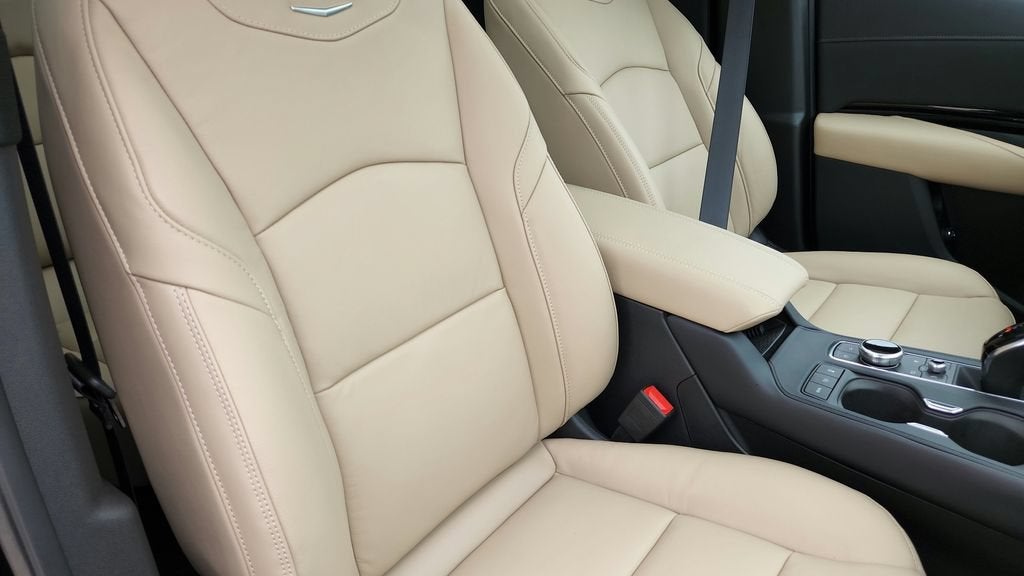 2024 Cadillac XT4 Luxury