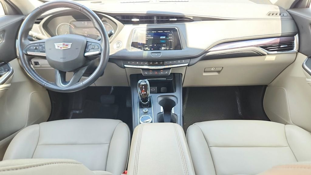 2023 Cadillac XT4 Luxury