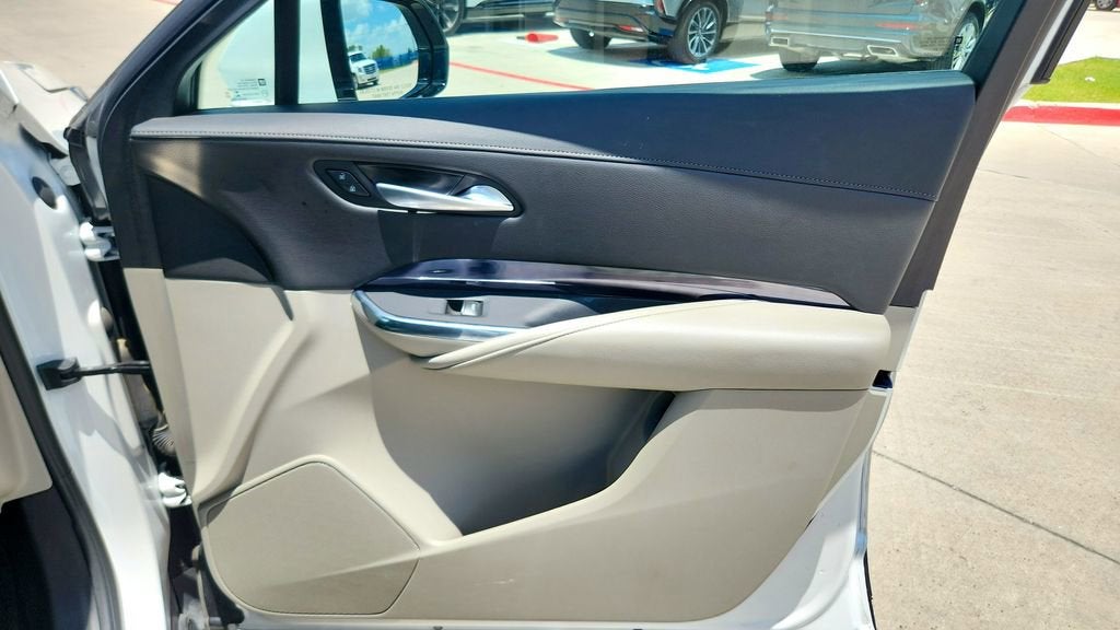 2023 Cadillac XT4 Luxury