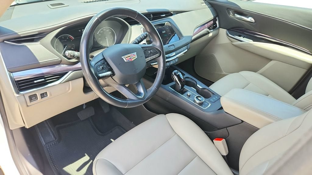 2023 Cadillac XT4 Luxury