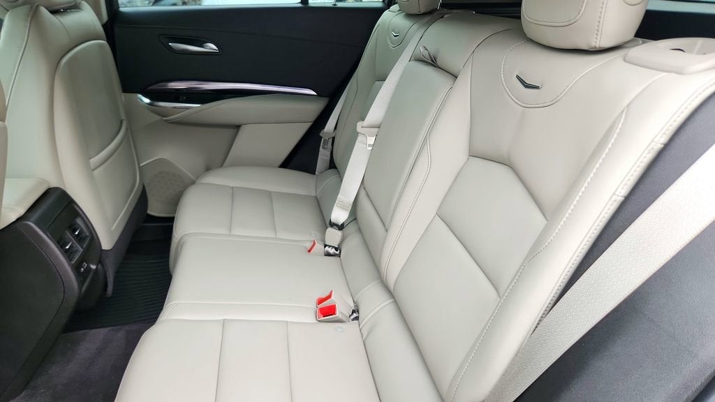 2023 Cadillac XT4 Luxury