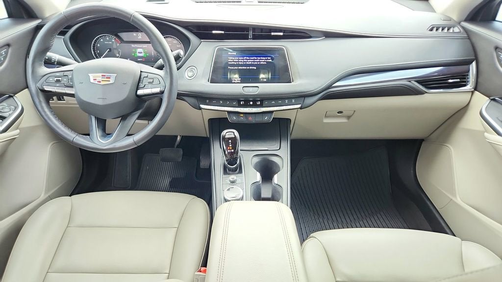 2023 Cadillac XT4 Luxury