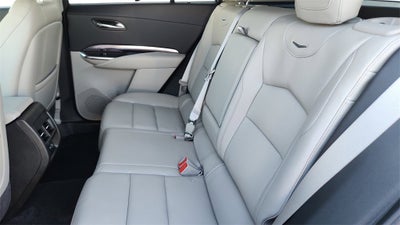 2022 Cadillac XT4 Luxury