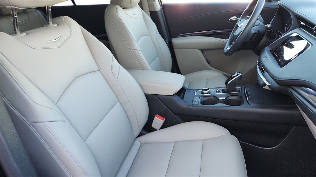 2022 Cadillac XT4 Luxury