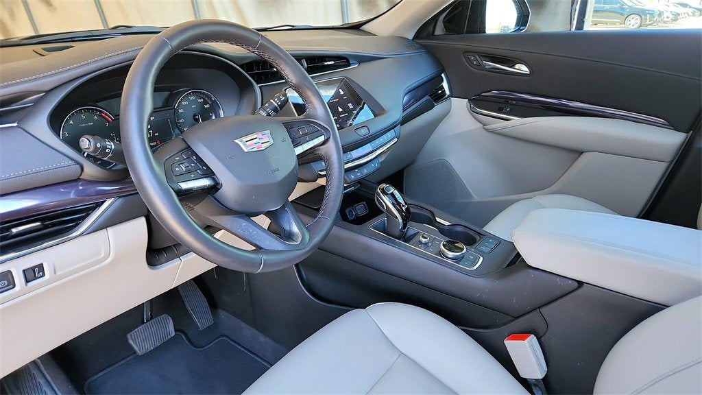 2023 Cadillac XT4 Luxury