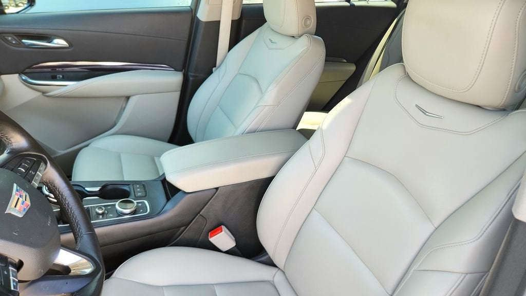 2023 Cadillac XT4 Luxury