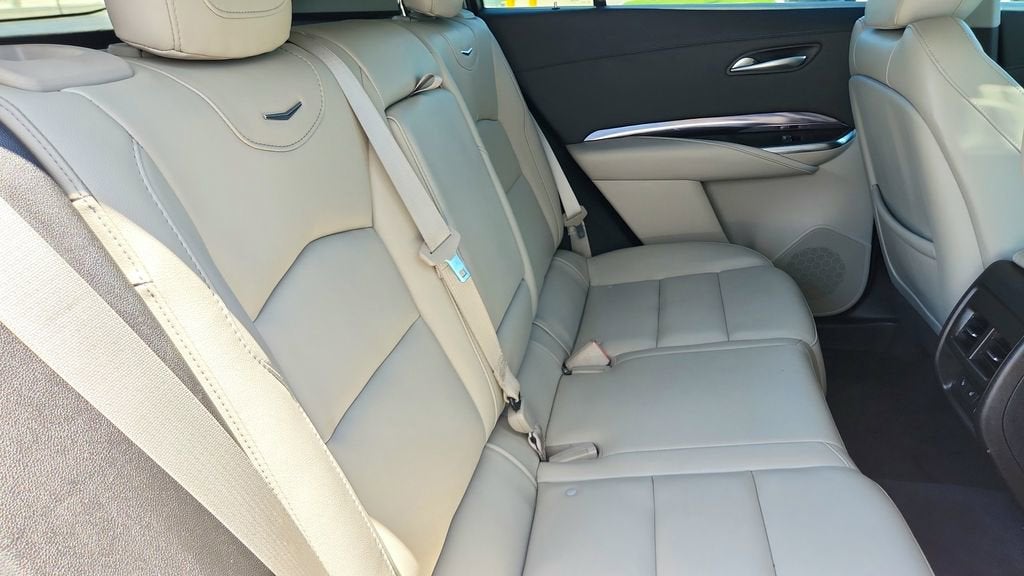 2023 Cadillac XT4 Luxury