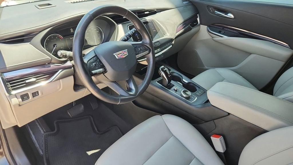 2023 Cadillac XT4 Luxury