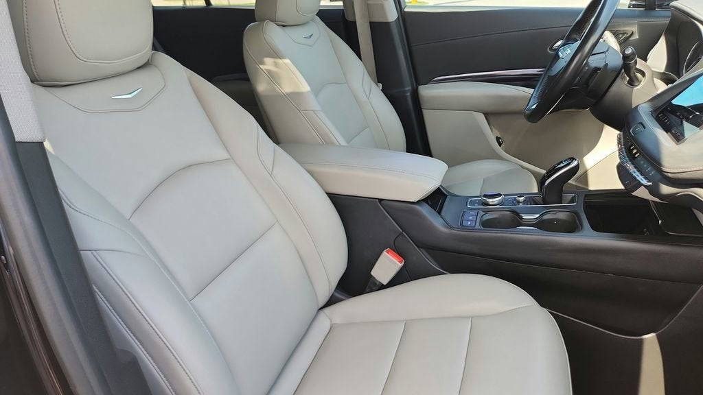 2023 Cadillac XT4 Luxury