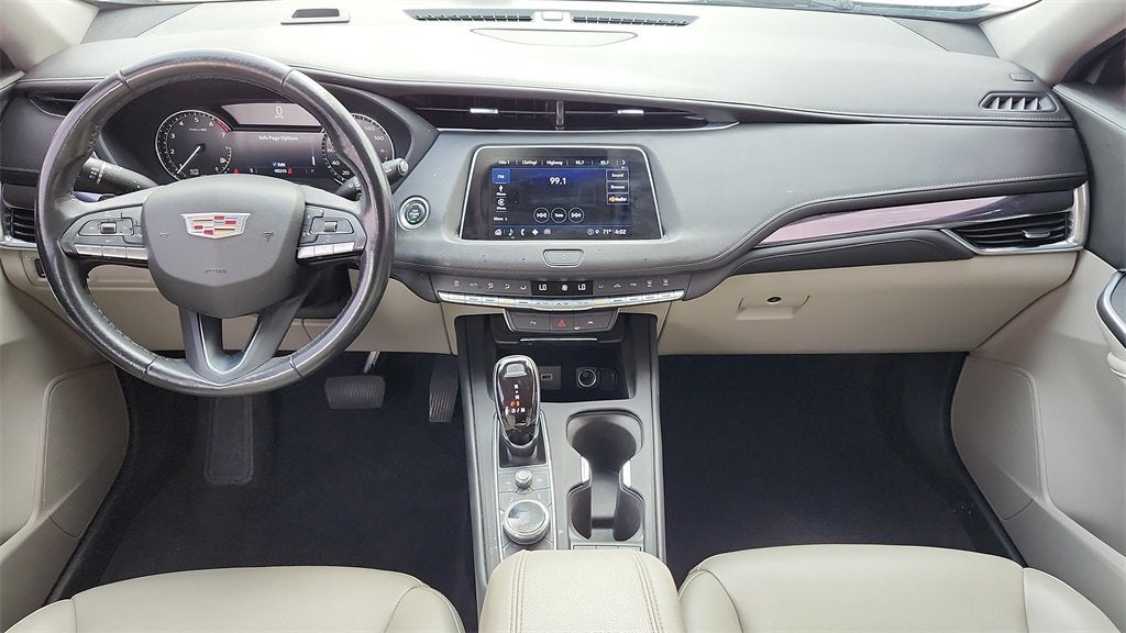 2022 Cadillac XT4 Luxury