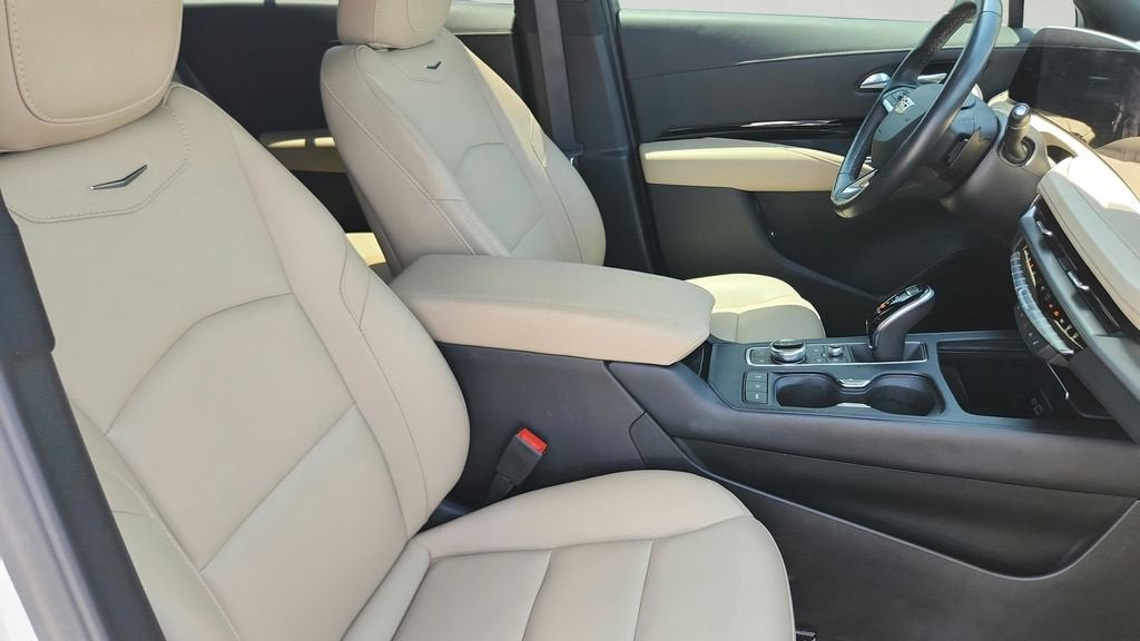 2024 Cadillac XT4 Luxury