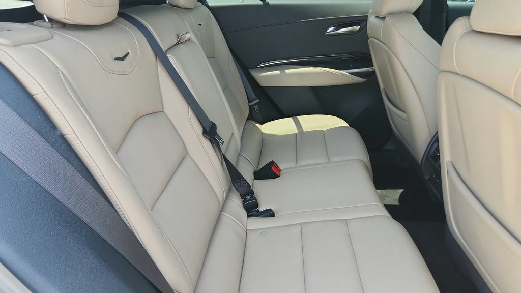 2024 Cadillac XT4 Luxury