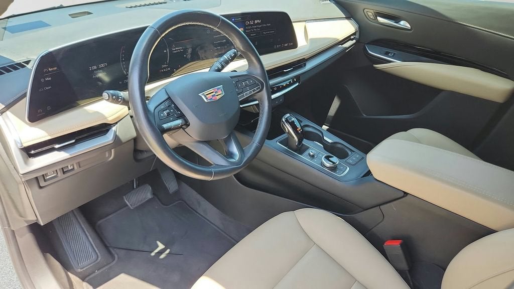 2024 Cadillac XT4 Luxury