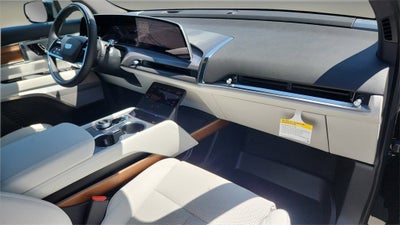 2026 Cadillac VISTIQ Luxury