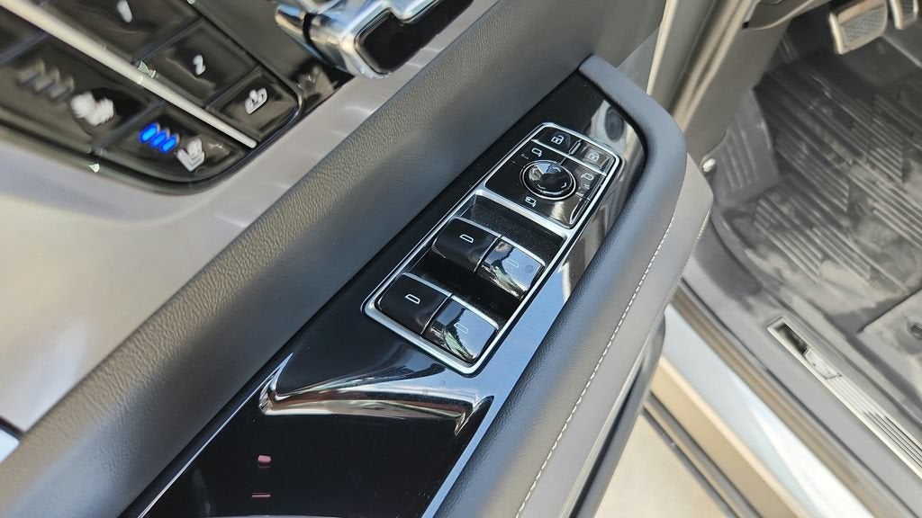 2027 Cadillac VISTIQ Luxury