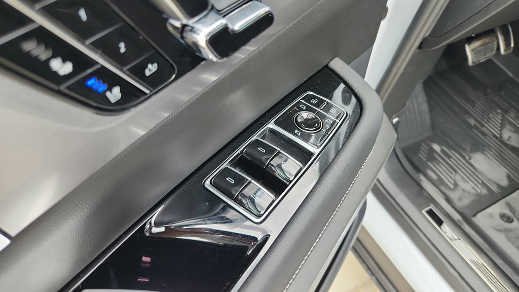 2027 Cadillac VISTIQ Luxury