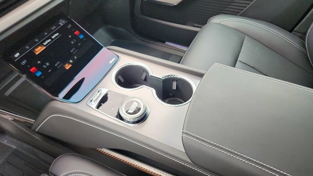 2026 Cadillac VISTIQ Luxury