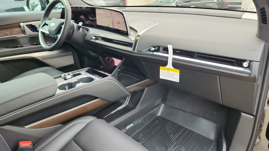 2026 Cadillac VISTIQ Luxury