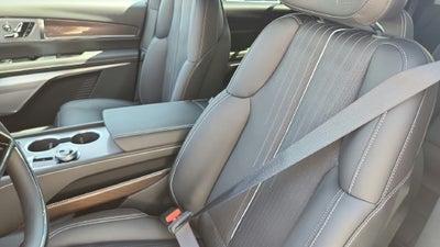 2027 Cadillac VISTIQ Luxury