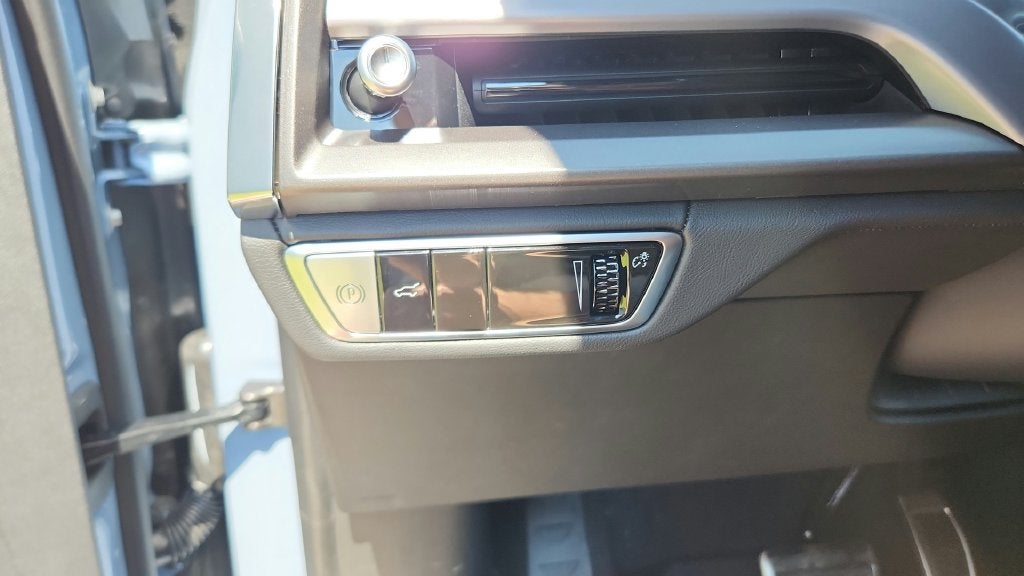 2027 Cadillac VISTIQ Luxury