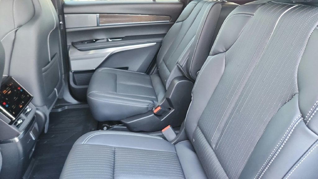 2027 Cadillac VISTIQ Luxury