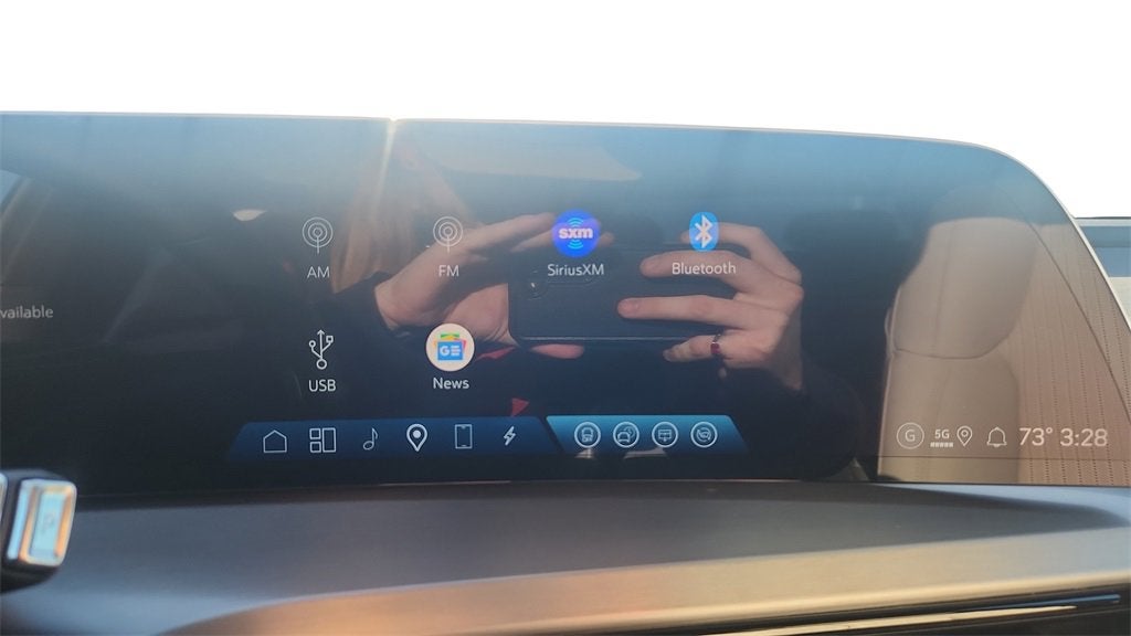 2026 Cadillac VISTIQ Luxury