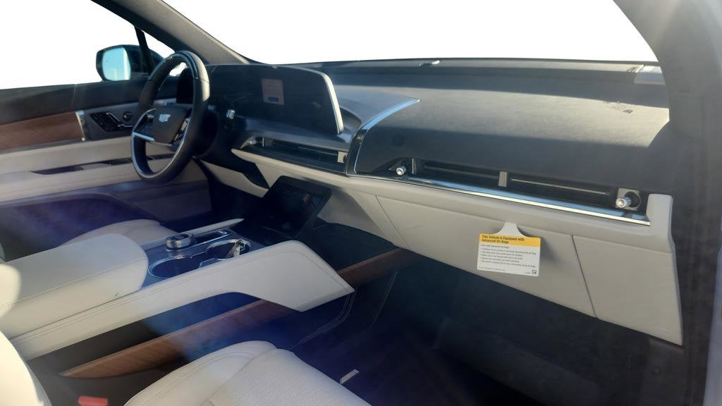 2026 Cadillac VISTIQ Luxury