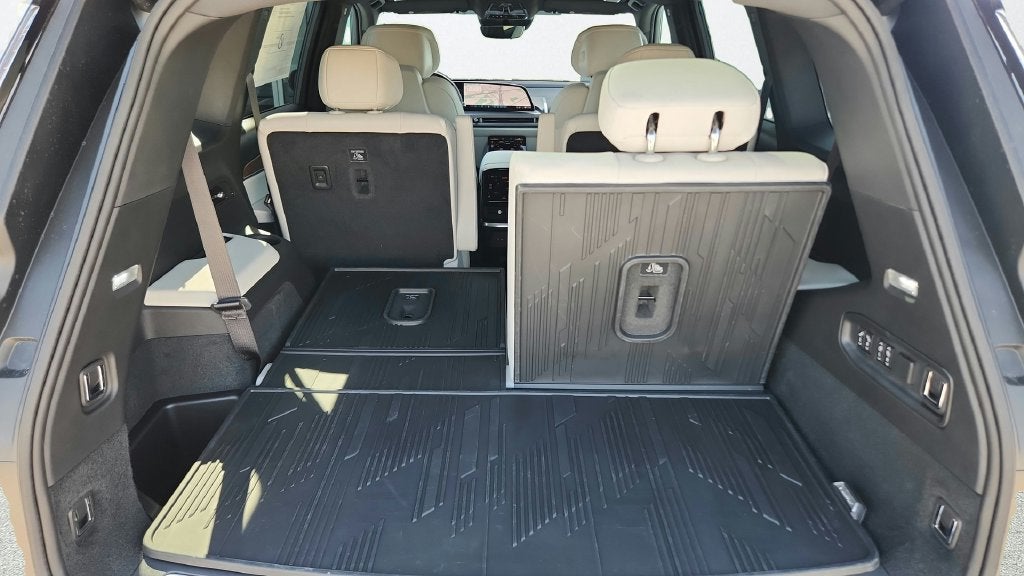 2027 Cadillac VISTIQ Luxury