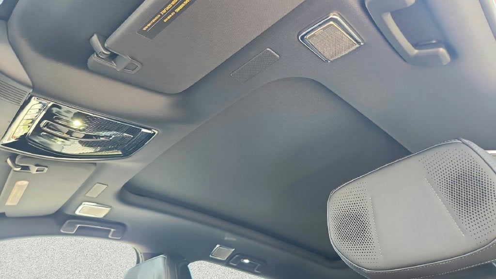 2027 Cadillac VISTIQ Luxury