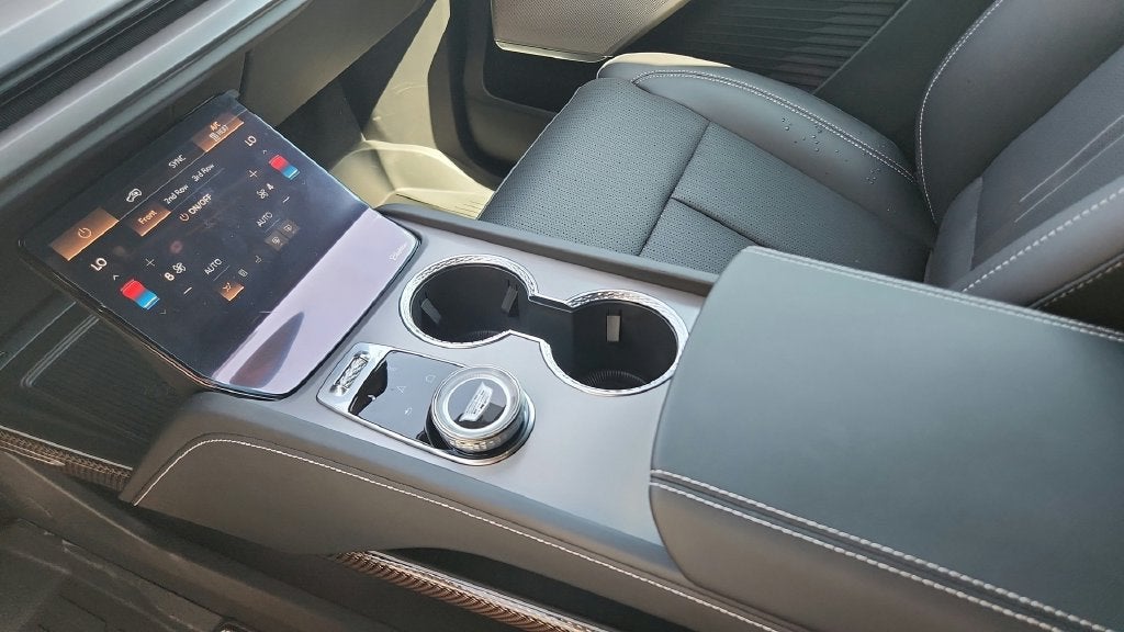 2027 Cadillac VISTIQ Luxury